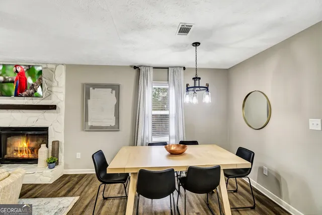 a view of a livingroom with furniture and window
