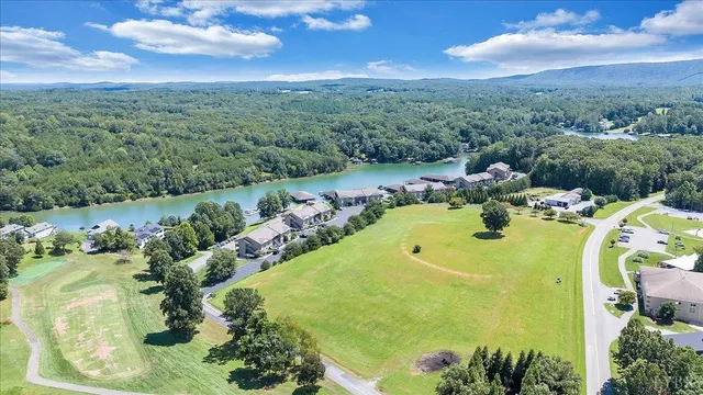 $424,000 | 1137 Mariners Way, Unit 37, Huddleston, VA 24104