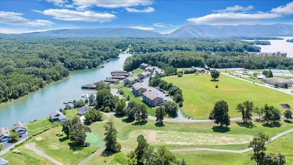 $415,000 | 1137 Mariners Way, Unit 37, Huddleston, VA 24104