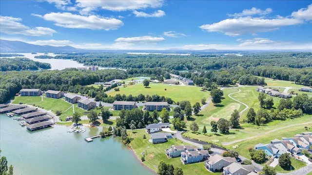 $424,000 | 1137 Mariners Way, Unit 37, Huddleston, VA 24104