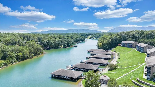 $424,000 | 1137 Mariners Way, Unit 37, Huddleston, VA 24104