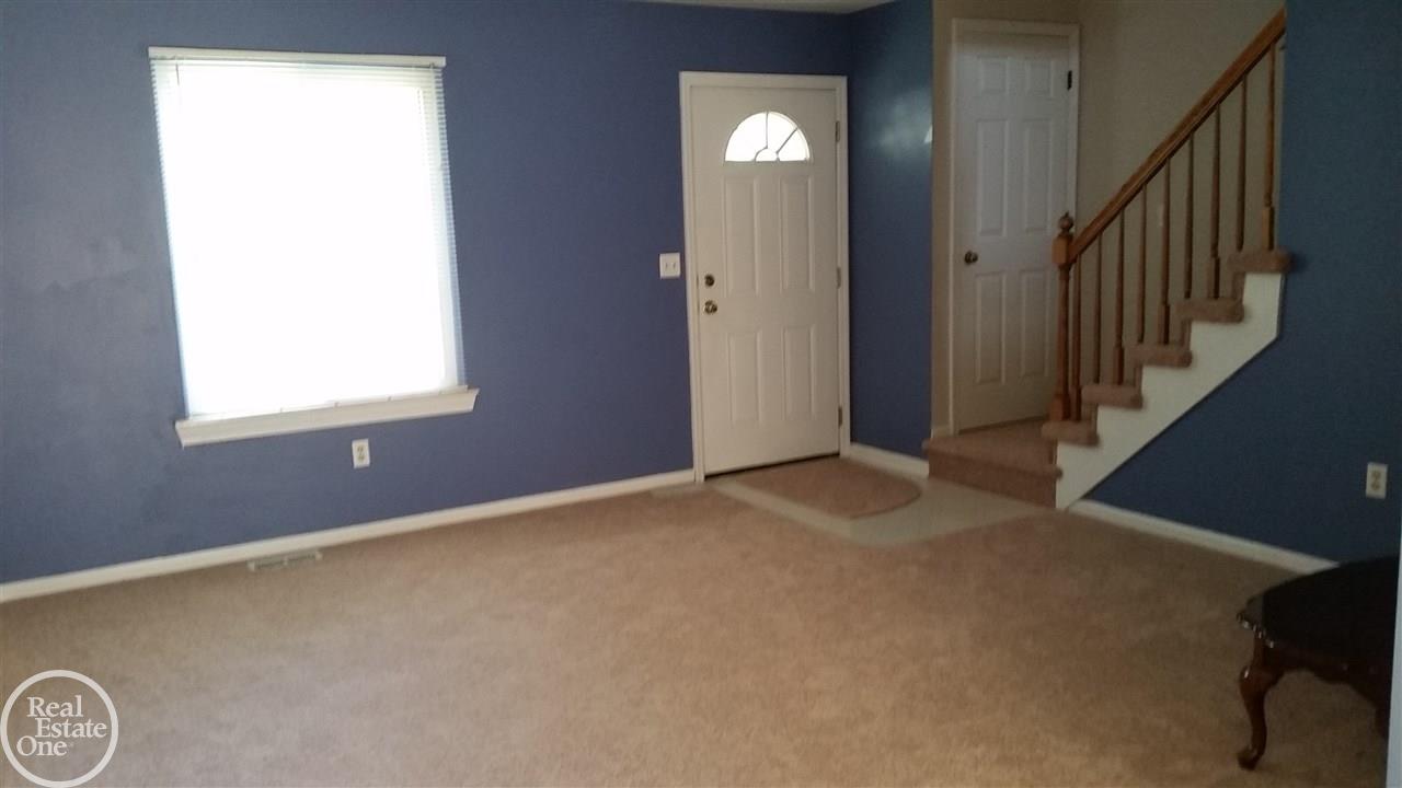 2622 Maple Street Port Huron, MI 48060 - Photo 4 of 14