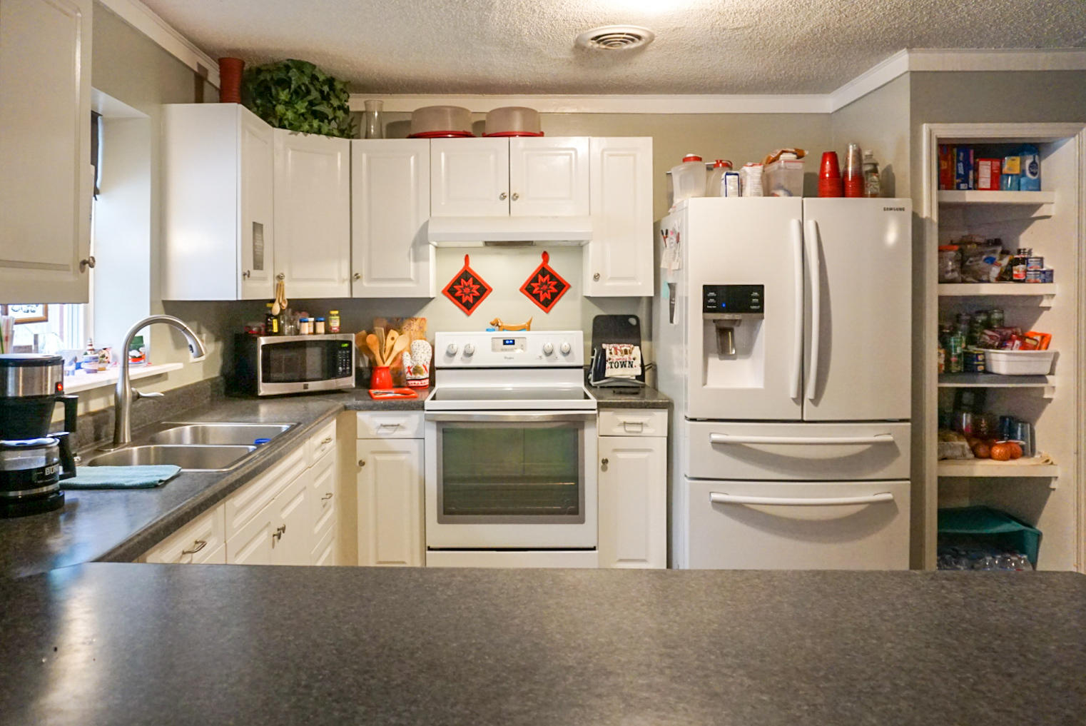 503 Myers Road Summerville, SC 29486 - Photo 23 of 39 Kitchen