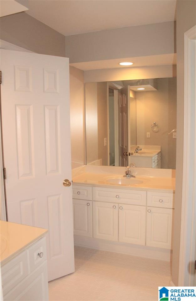1034 Lake Point Lane Birmingham, AL 35244 - Photo 42 of 50
