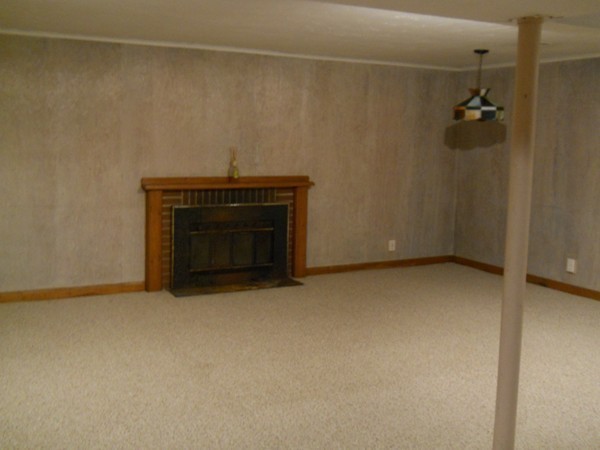 137 Woodcrest Road Springfield, MA 01129 - Photo 17 of 26