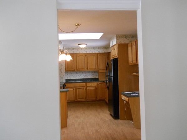 137 Woodcrest Road Springfield, MA 01129 - Photo 3 of 26