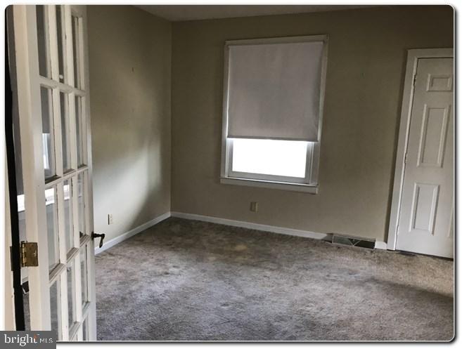 2128 South Main Road Vineland, NJ 08360 - Photo 5 of 9 Den