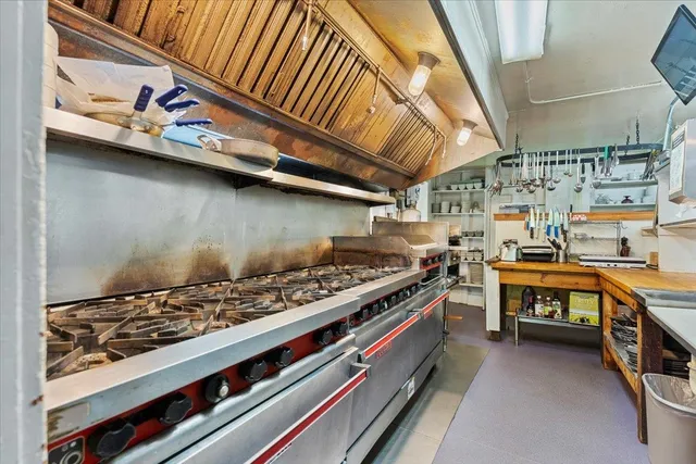 $1,745,000 | 3888-3904 Vermont Rte 7a, Arlington, VT 05250