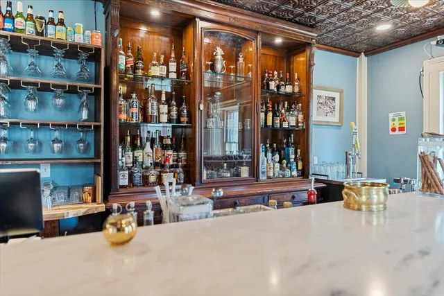 $1,745,000 | 3888-3904 Vermont Rte 7a, Arlington, VT 05250