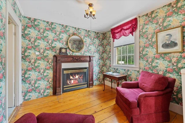 $1,745,000 | 3888-3904 Vermont Rte 7a, Arlington, VT 05250