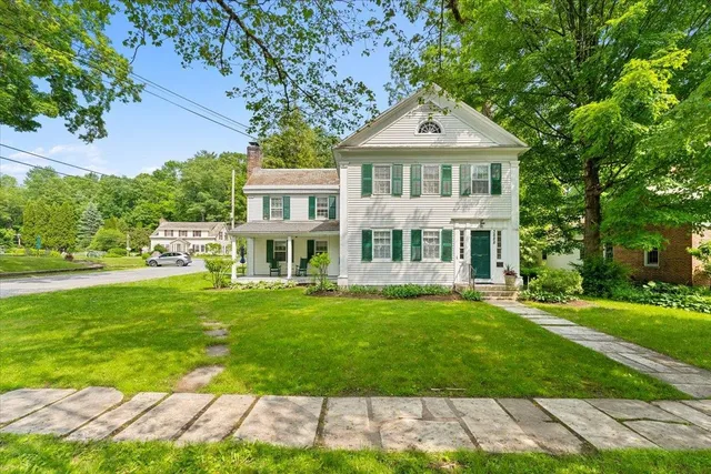 $1,745,000 | 3888-3904 Vermont Rte 7a, Arlington, VT 05250