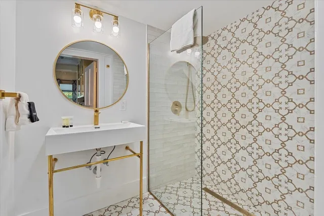 $1,745,000 | 3888-3904 Vermont Rte 7a, Arlington, VT 05250