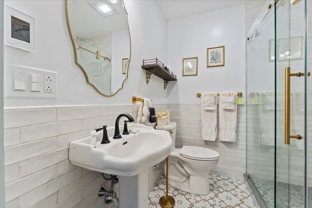 $1,745,000 | 3888-3904 Vermont Rte 7a, Arlington, VT 05250