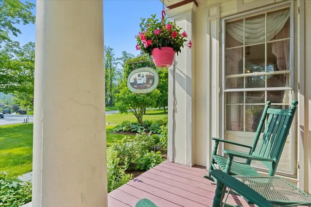 $1,745,000 | 3888-3904 Vermont Rte 7a, Arlington, VT 05250