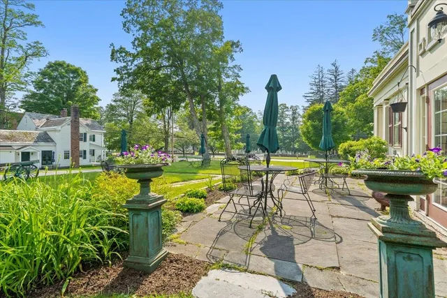 $1,745,000 | 3888-3904 Vermont Rte 7a, Arlington, VT 05250