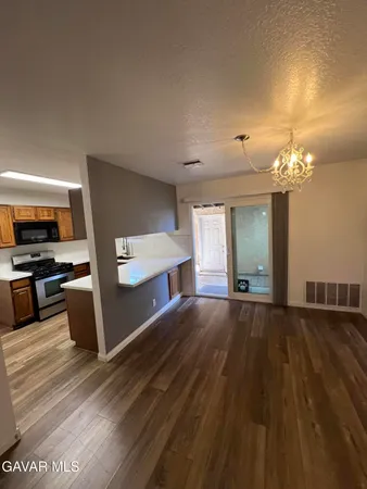 $315,000 | 43673 Park Avenue, Lancaster, CA 93534