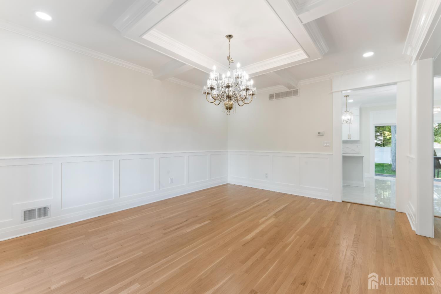 975 Inman Avenue Edison, NJ 08820 - Photo 13 of 62