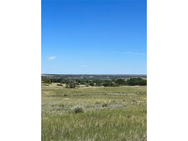 a view of a sky view