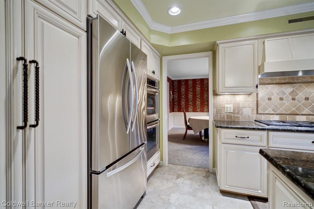 1989 Mapleridge Road Rochester Hills, MI 48309 - Photo 12 of 50