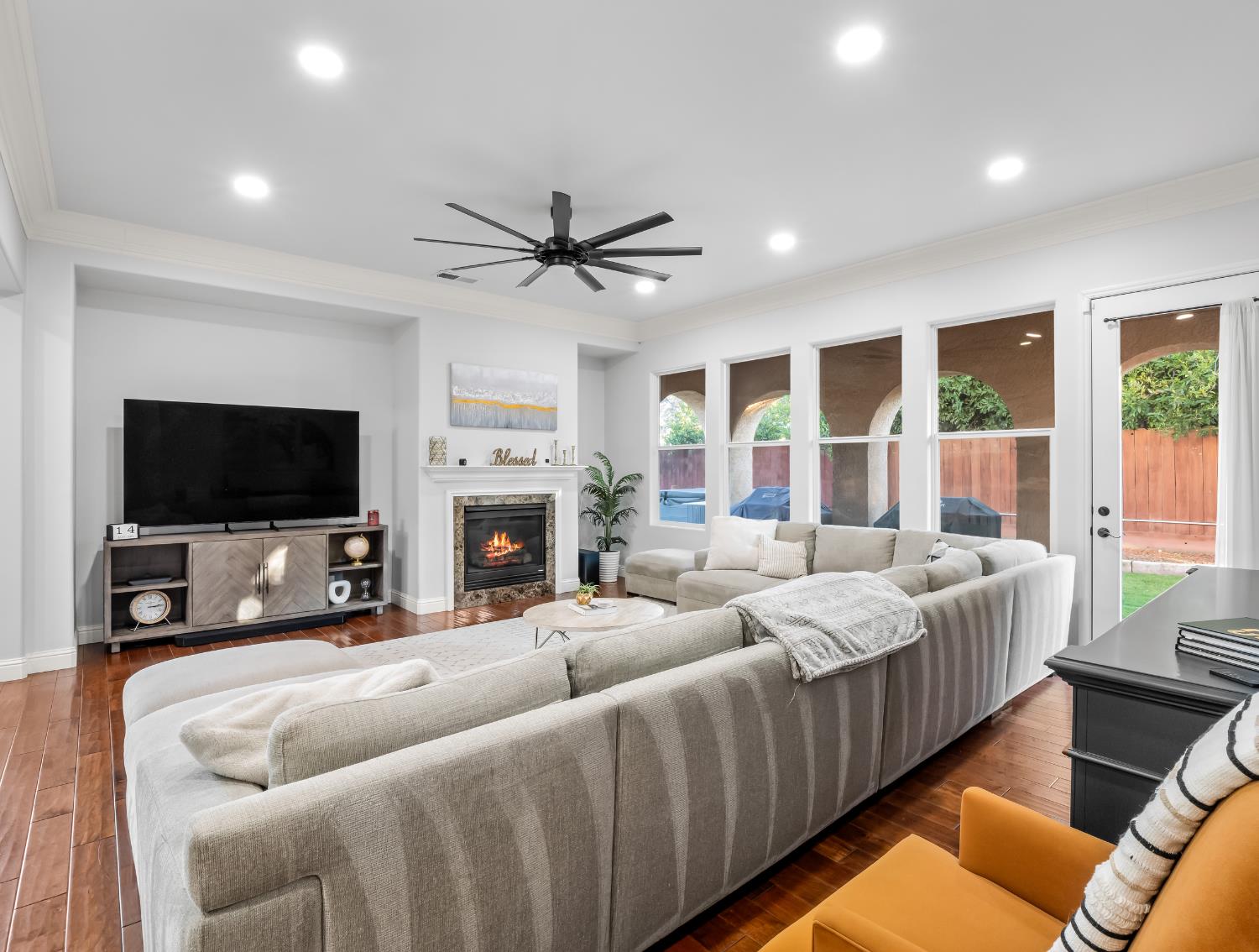 1152 Lester Avenue Clovis, CA 93619 - Photo 12 of 68