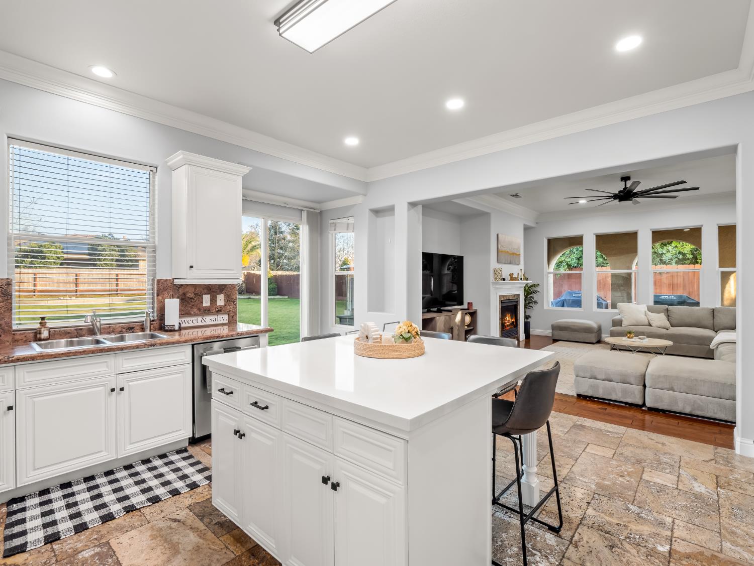 1152 Lester Avenue Clovis, CA 93619 - Photo 22 of 68