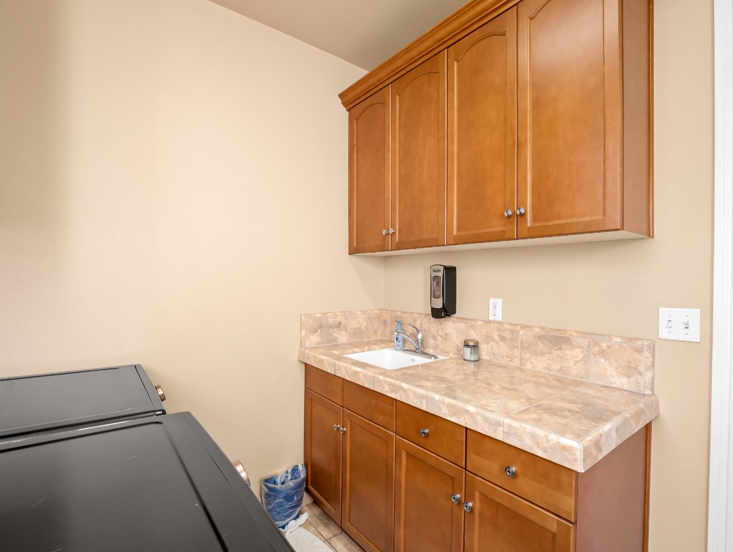 1152 Lester Avenue Clovis, CA 93619 - Photo 28 of 68