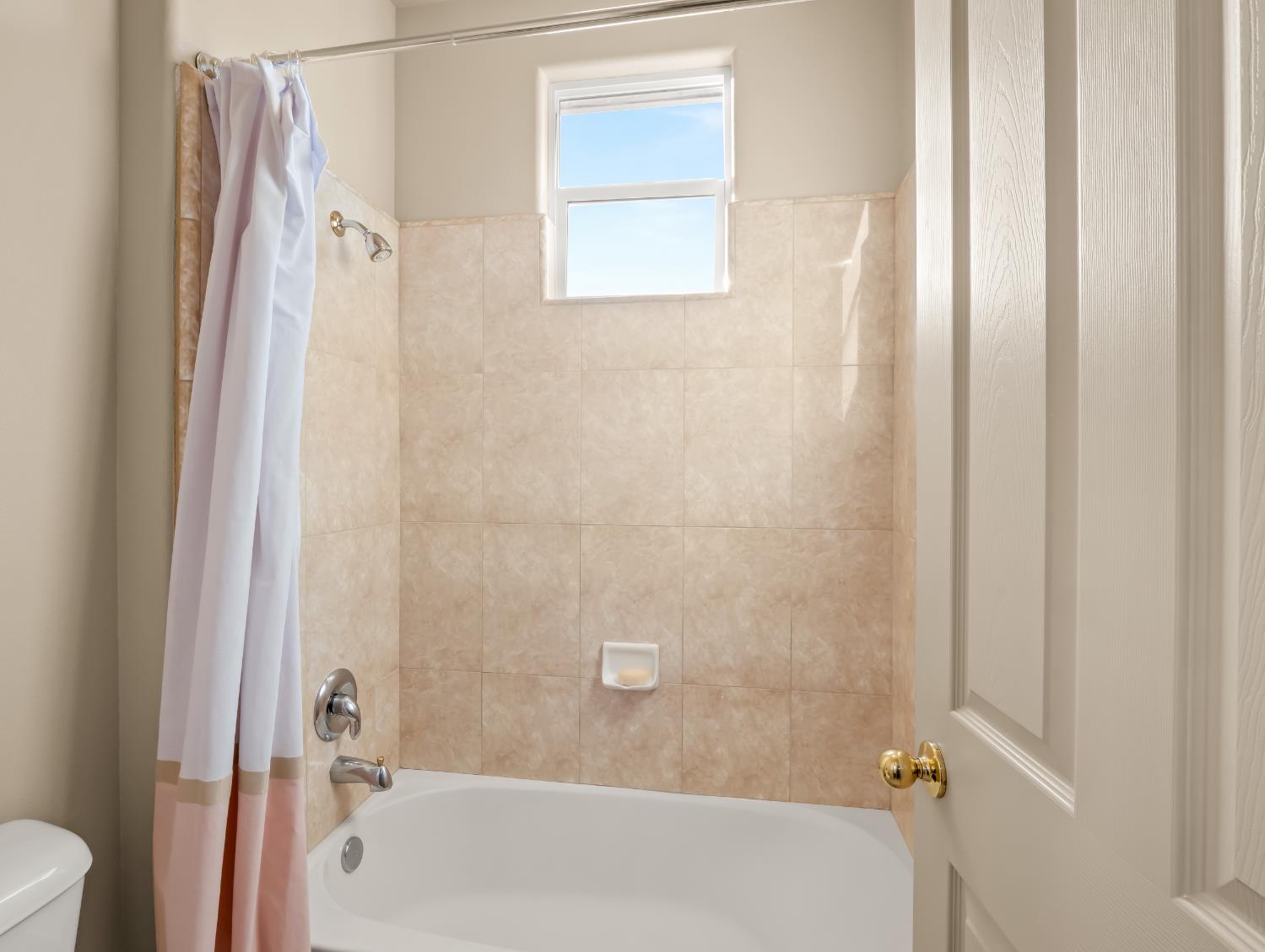 1152 Lester Avenue Clovis, CA 93619 - Photo 37 of 68