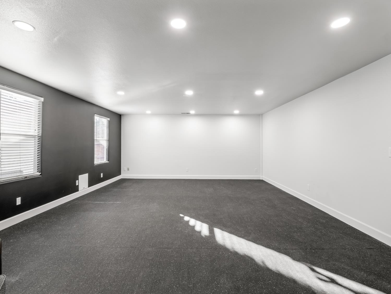 1152 Lester Avenue Clovis, CA 93619 - Photo 51 of 68 an empty room with a empty space and window