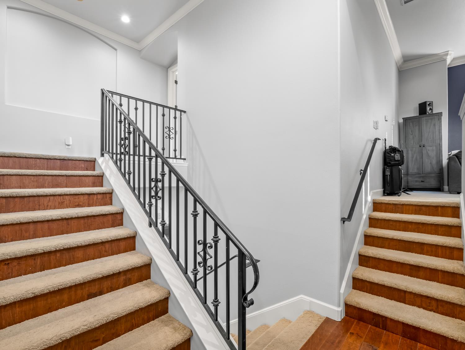 1152 Lester Avenue Clovis, CA 93619 - Photo 54 of 68 a view of entryway