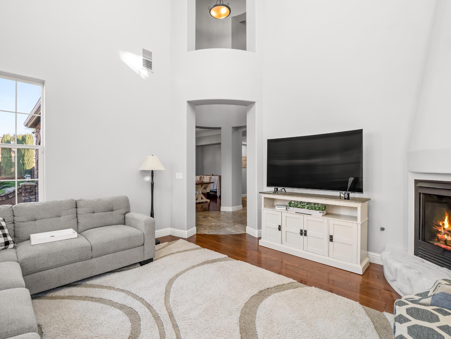 1152 Lester Avenue Clovis, CA 93619 - Photo 8 of 68