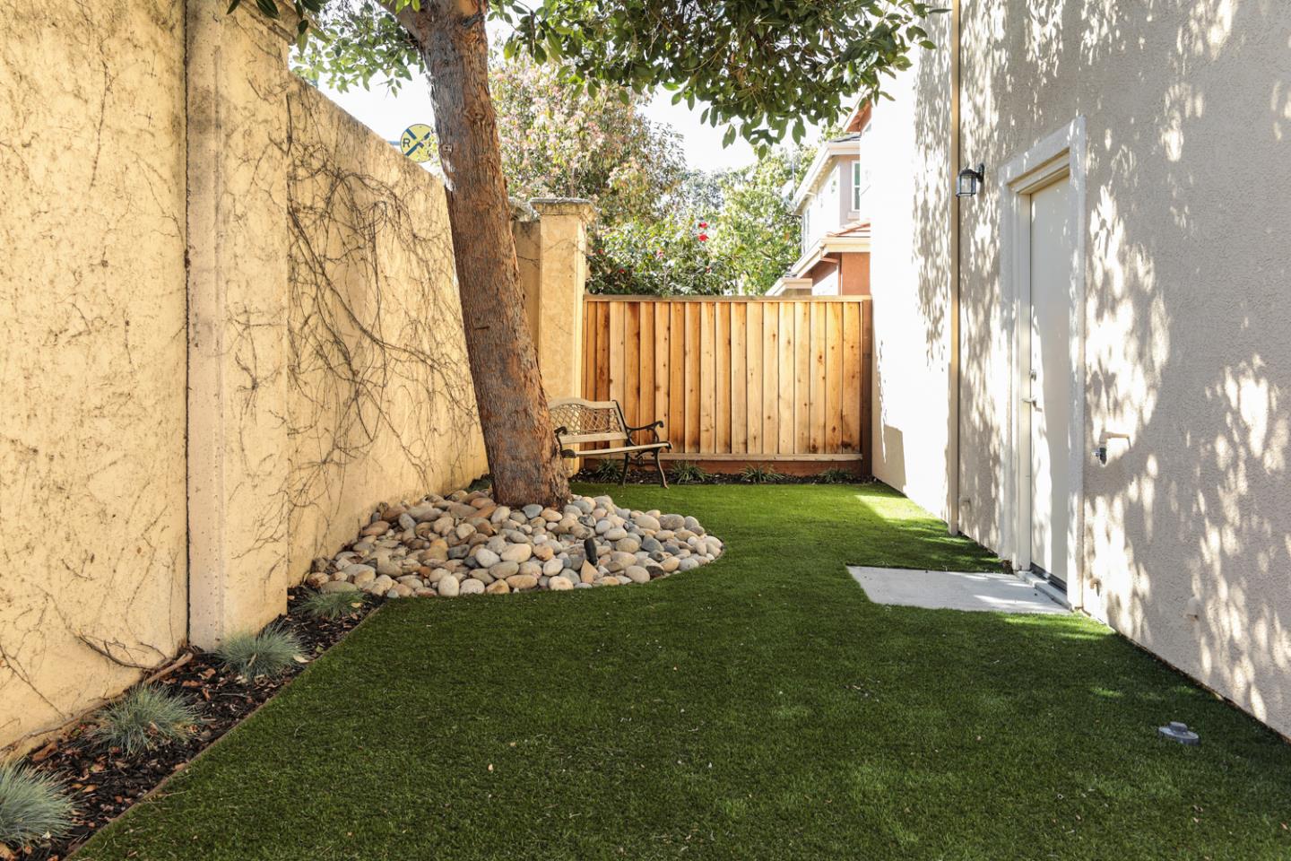 425 Nicholas Drive Mountain View, CA 94043 - Photo 32 of 36