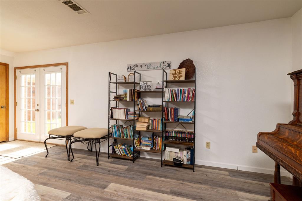 448 County Road 4287 Decatur, TX 76234 - Photo 13 of 40
