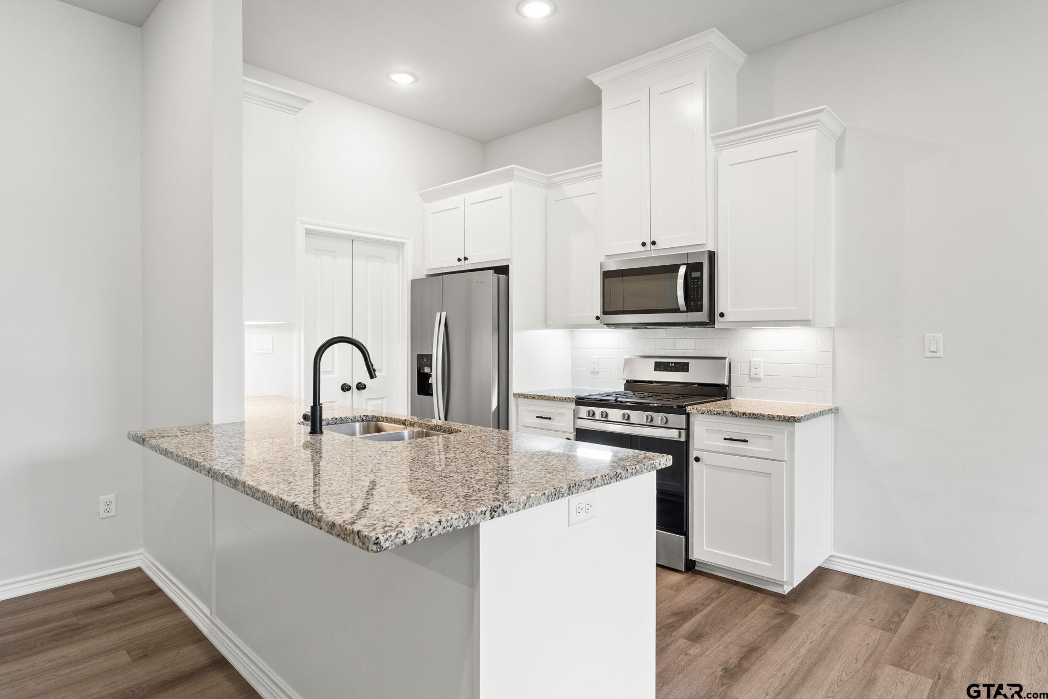 2303 Flint River Road Tyler, TX 75703 - Photo 8 of 34