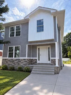 $879,999 | 71 Broadfield Road, Hempstead, NY 11550