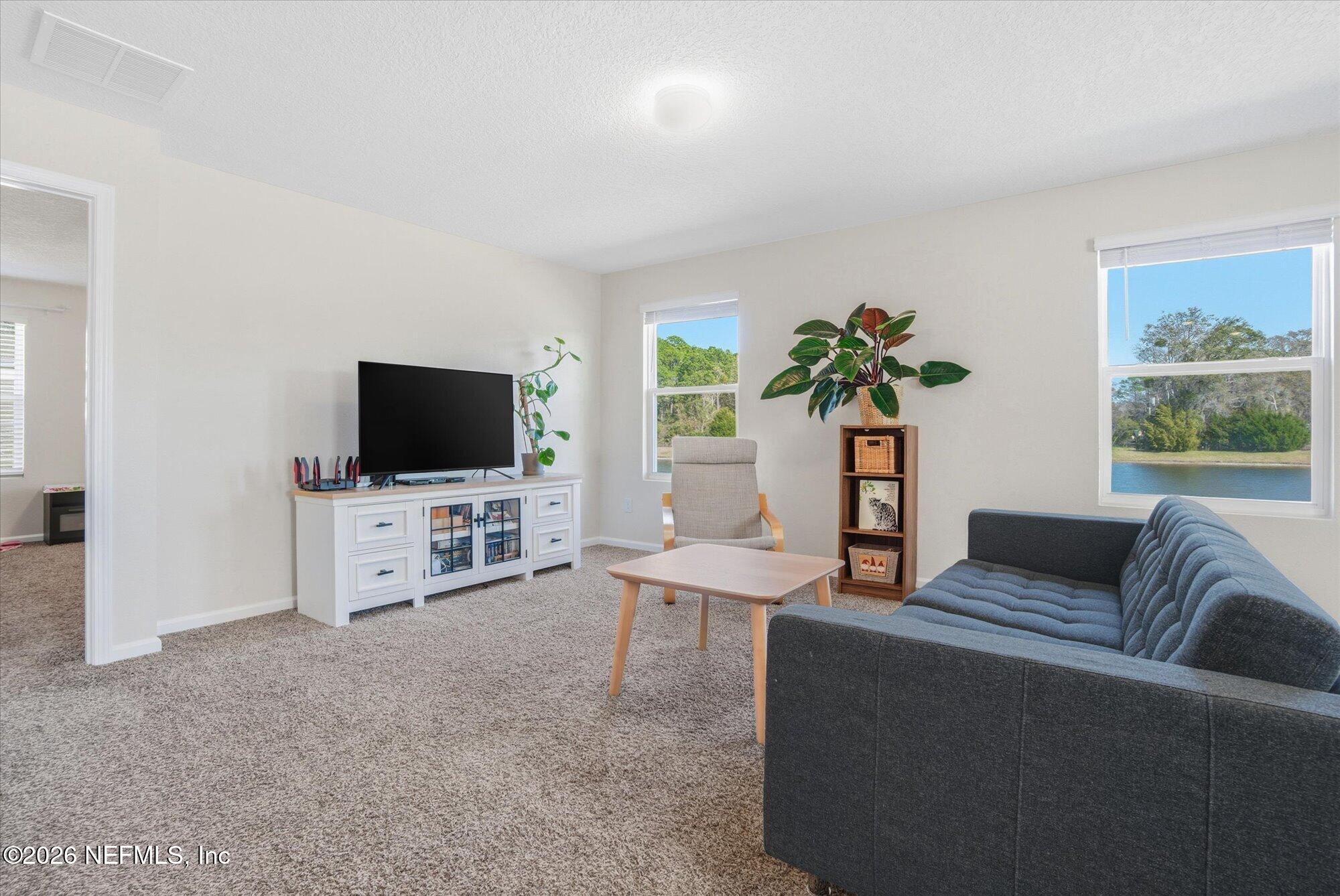 114 Cody Street St. Augustine, FL 32084 - Photo 15 of 42 Living Room