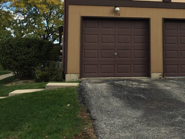 1372 Inverrary Lane, Unit 2A Palatine, IL 60074 - Photo 3 of 12