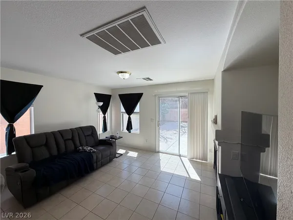 $2,200 | 2515 Begonia Valley Avenue, Henderson, NV 89074