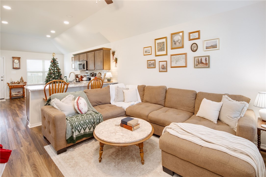 2799 Messenger Way Bryan, TX 77803 - Photo 4 of 15 a living room with furniture