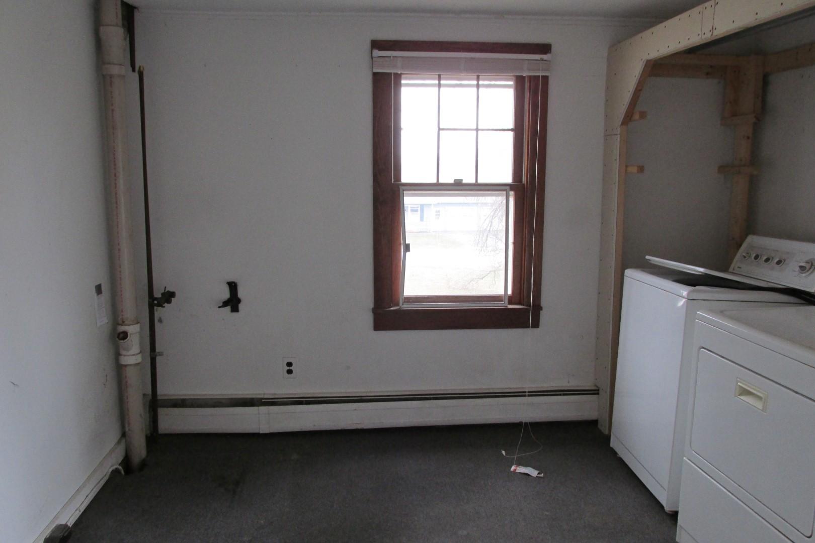 25 Hogan Road Lewiston, ME 04240 - Photo 11 of 17 IMG_3190