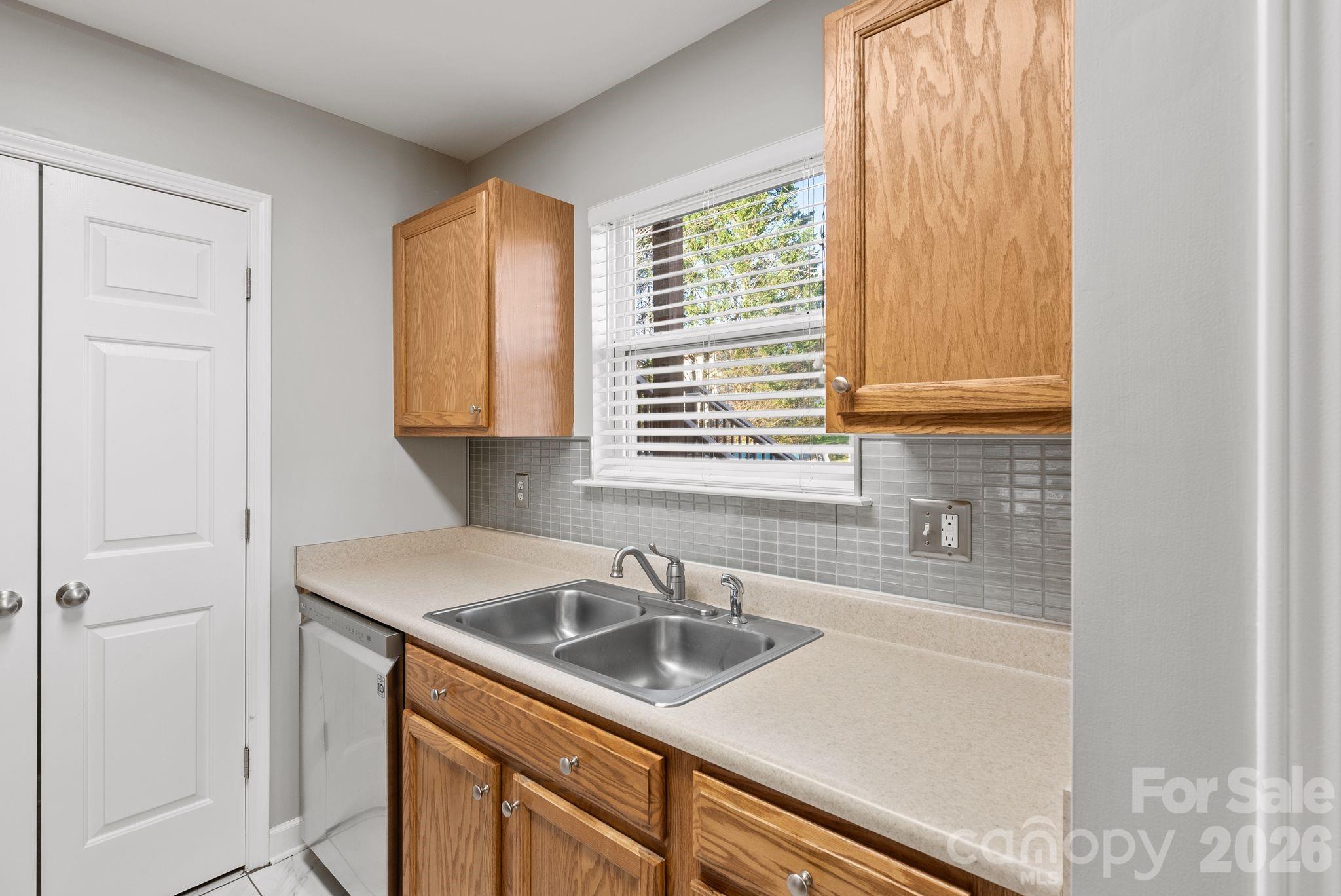 702 Olde Covington Way Arden, NC 28704 - Photo 9 of 26