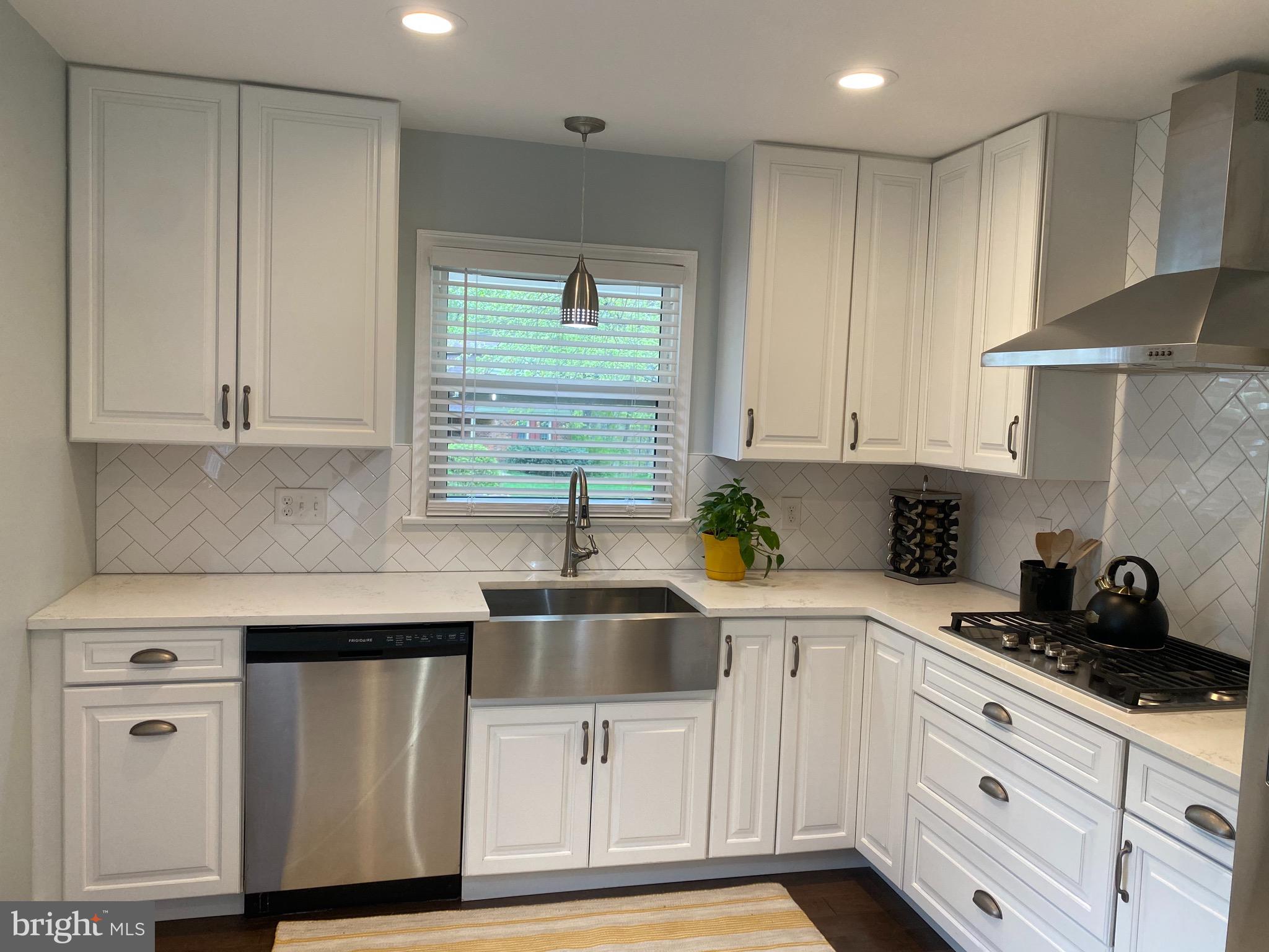 7705 Carrleigh Parkway Springfield, VA 22152 - Photo 11 of 31