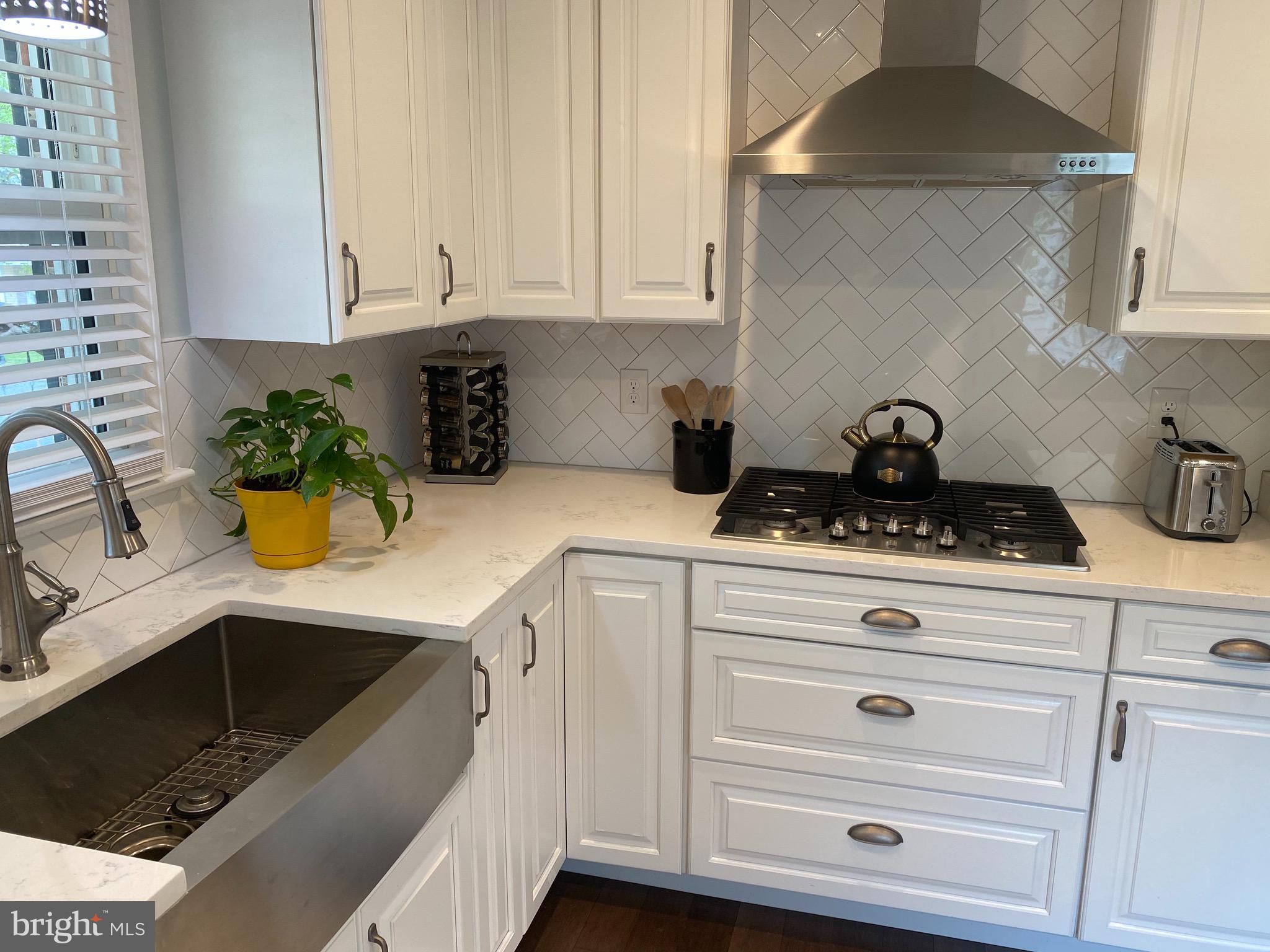 7705 Carrleigh Parkway Springfield, VA 22152 - Photo 12 of 31