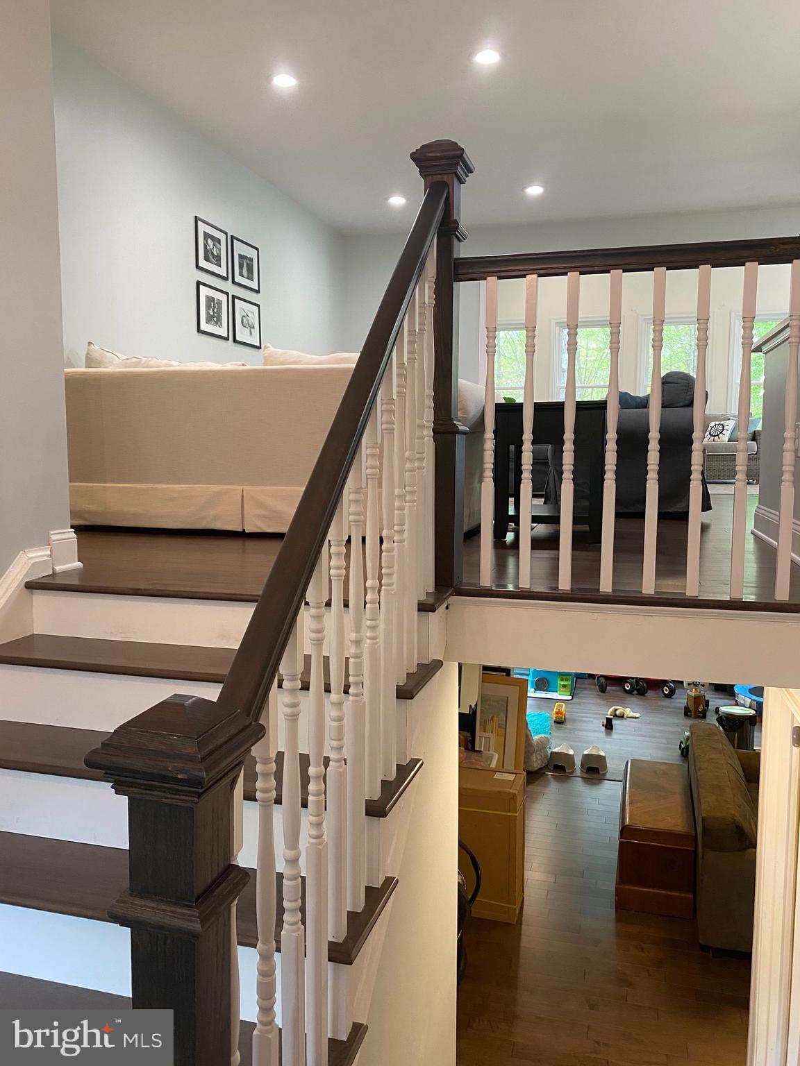 7705 Carrleigh Parkway Springfield, VA 22152 - Photo 2 of 31