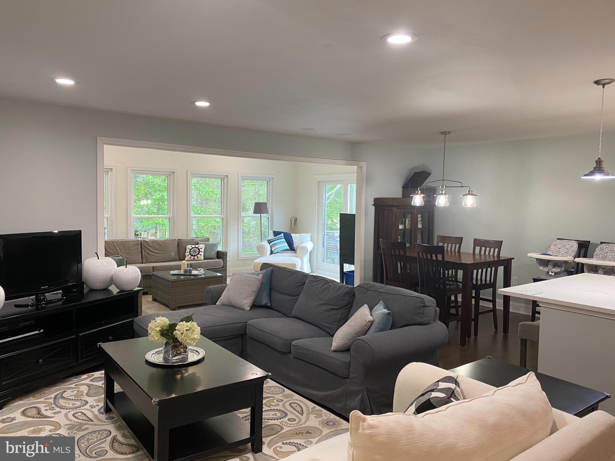 7705 Carrleigh Parkway Springfield, VA 22152 - Photo 3 of 31