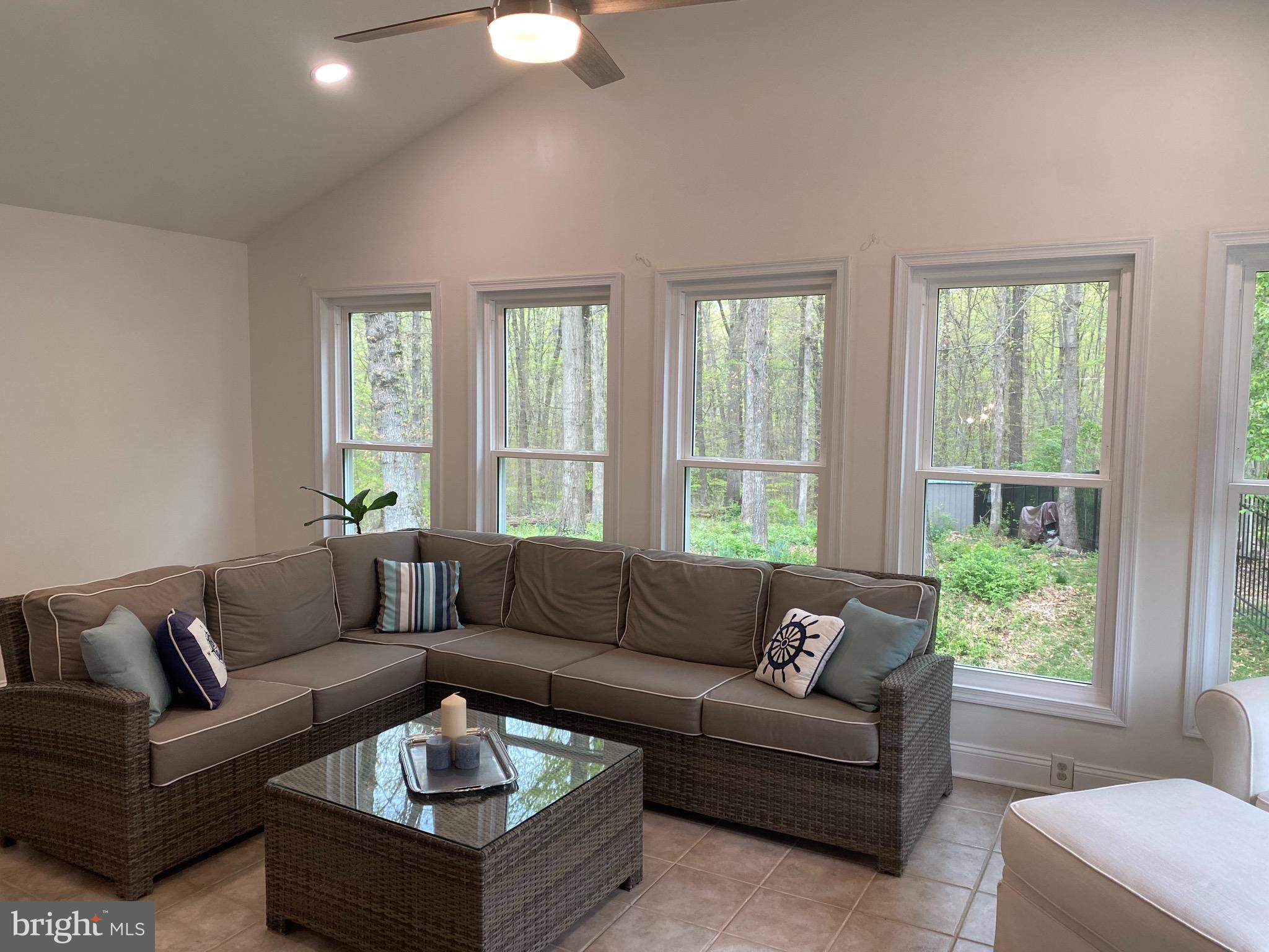 7705 Carrleigh Parkway Springfield, VA 22152 - Photo 4 of 31