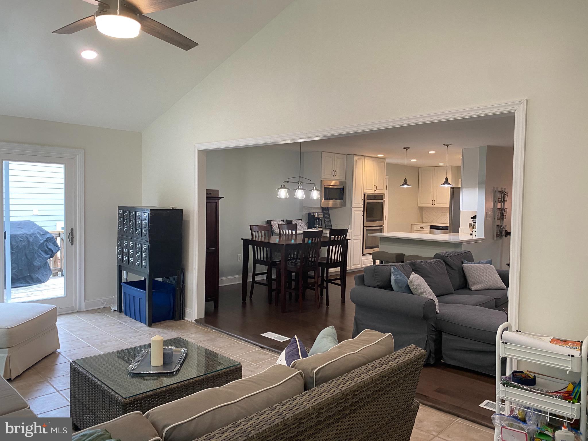 7705 Carrleigh Parkway Springfield, VA 22152 - Photo 6 of 31