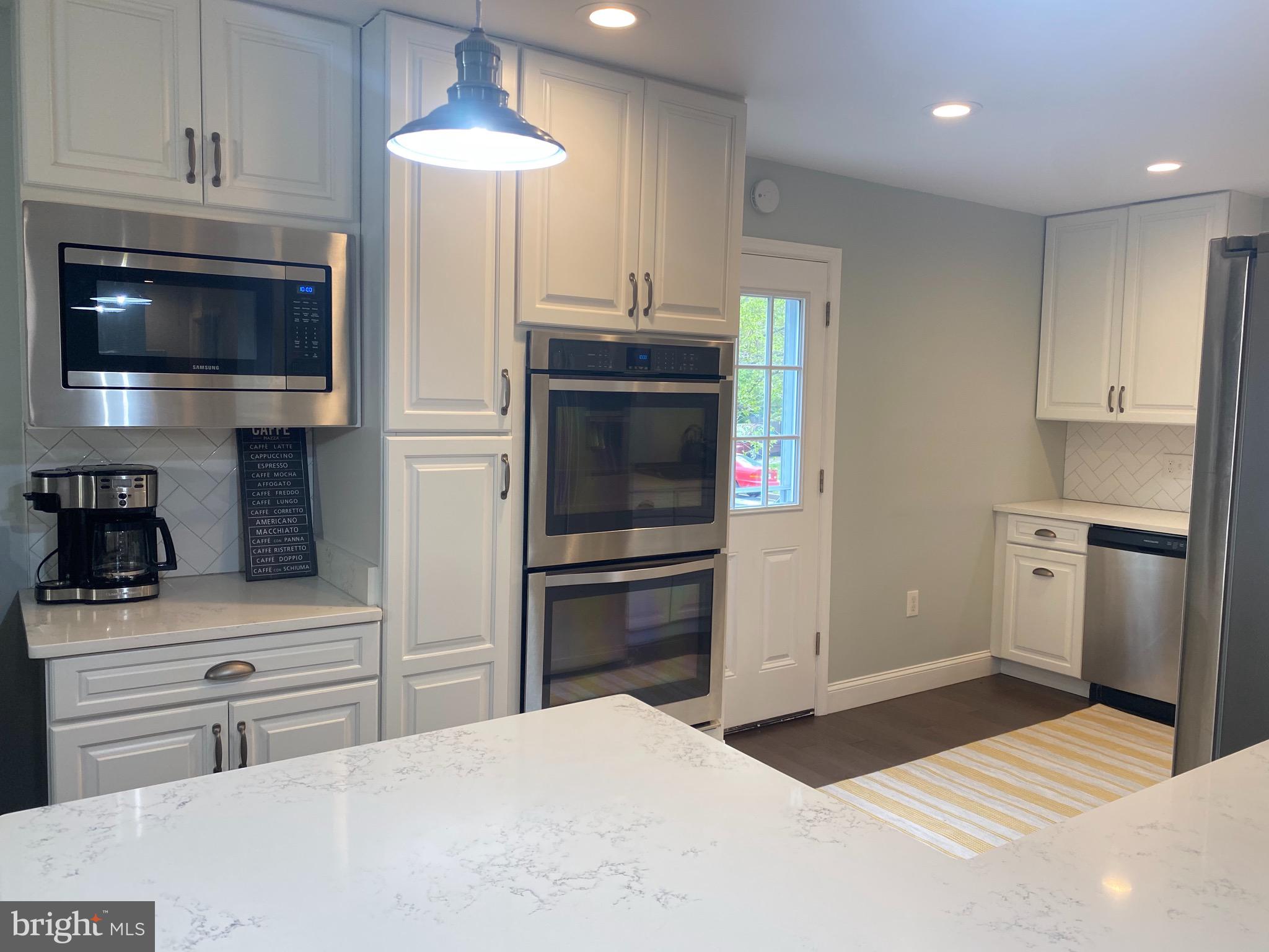 7705 Carrleigh Parkway Springfield, VA 22152 - Photo 10 of 31