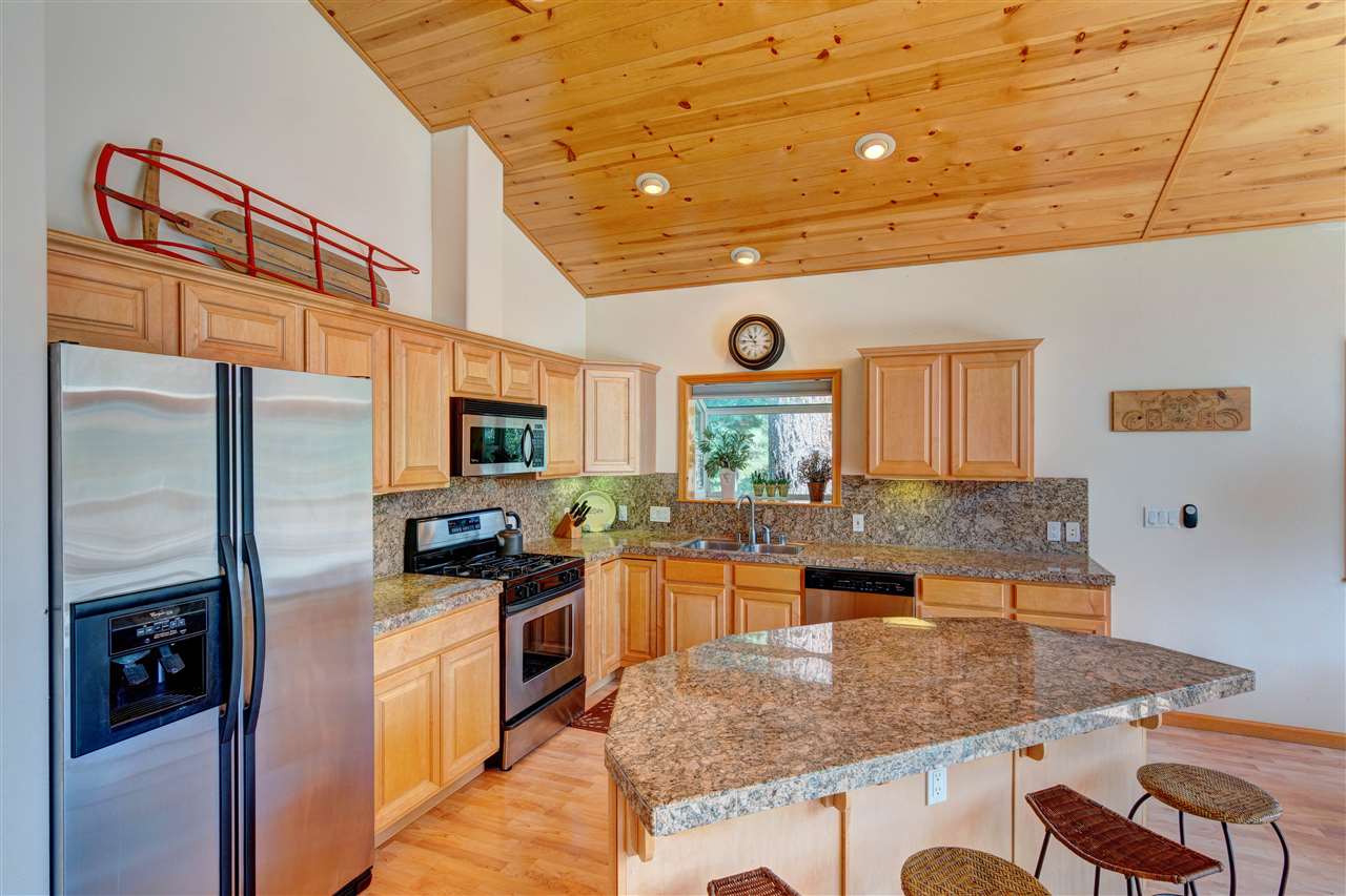 15014 Reed Avenue West Truckee, CA 96161 - Photo 4 of 14 Gallery Image 4