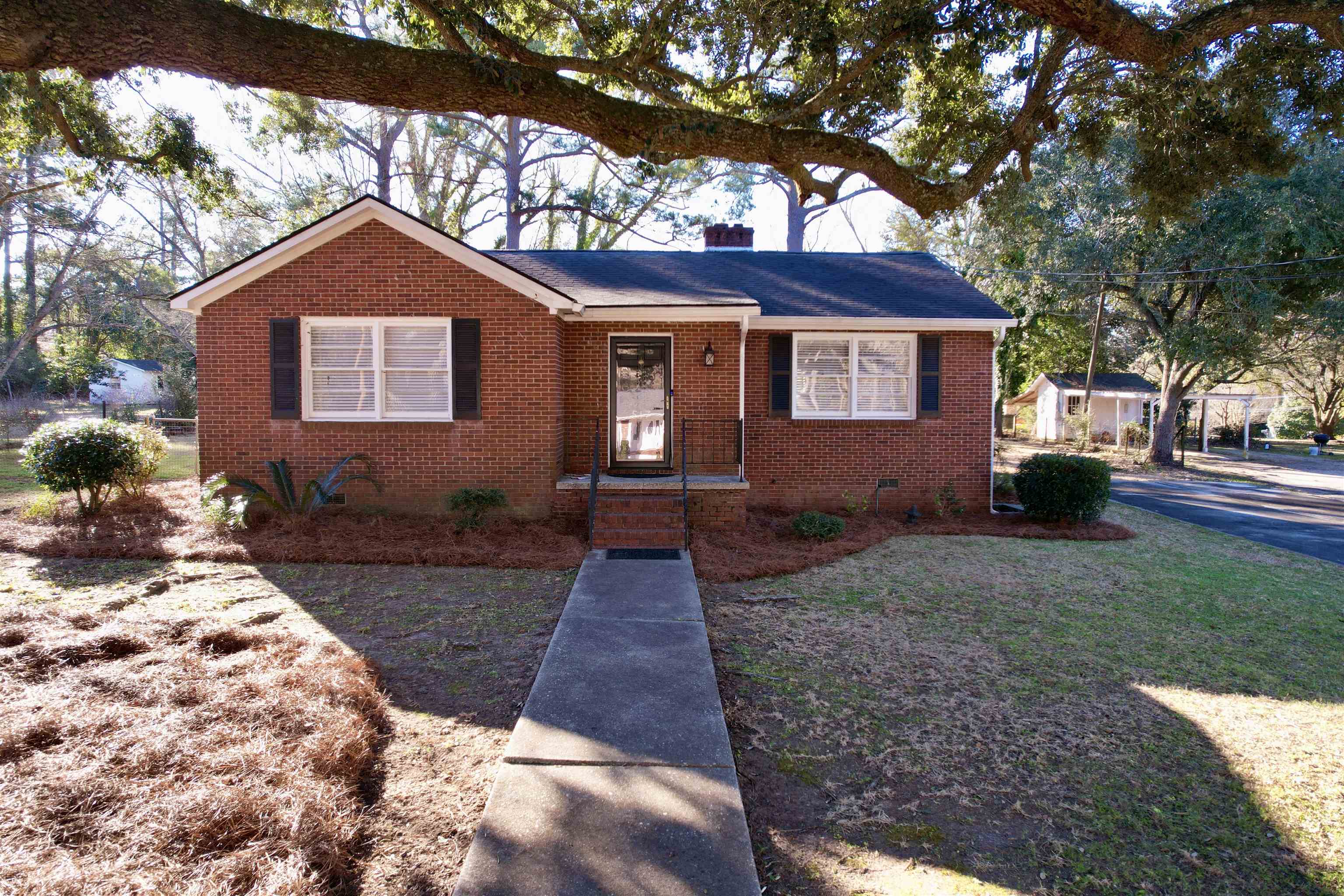 517 County Rd S-45-104 Kingstree, SC 29556 - Photo 2 of 32