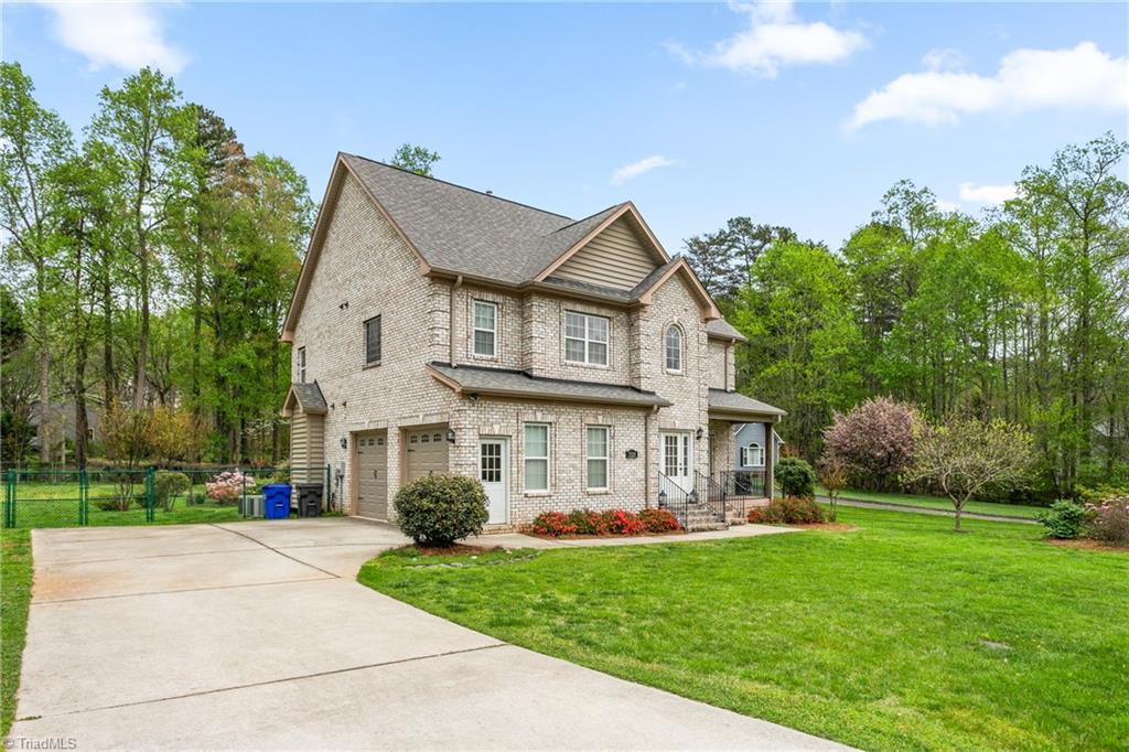 5528 Salem View Road Pfafftown, NC 27040 - Photo 3 of 40